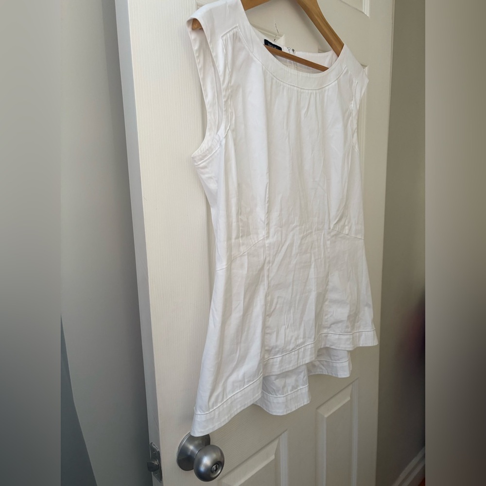 Lafayette 148 white peplum style white sleeveless top size 10 stretch - Picture 3 of 10